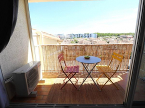Charmant Duplex Climatisé, 2 Pièces avec Mezzanine, Parking et Terrasse, Proche Mer et Commerces - FR-1-307-235